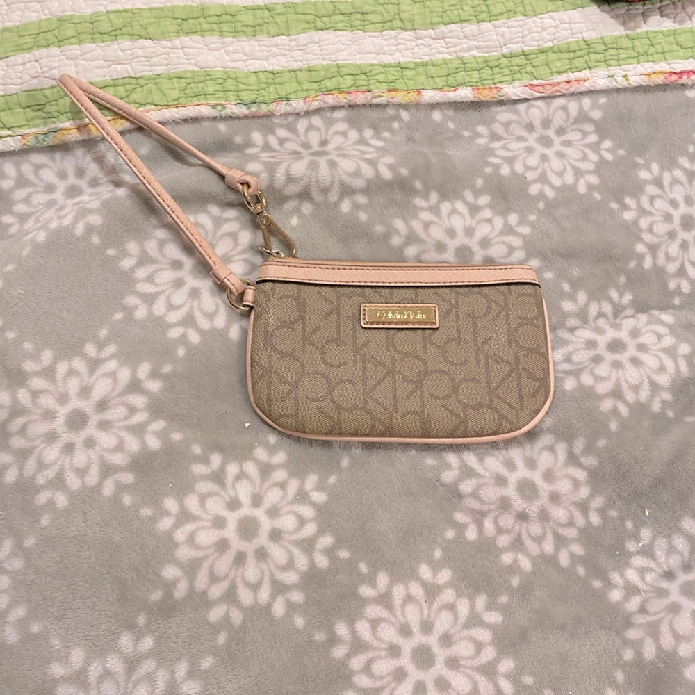 Small Calvin Klein wristlet